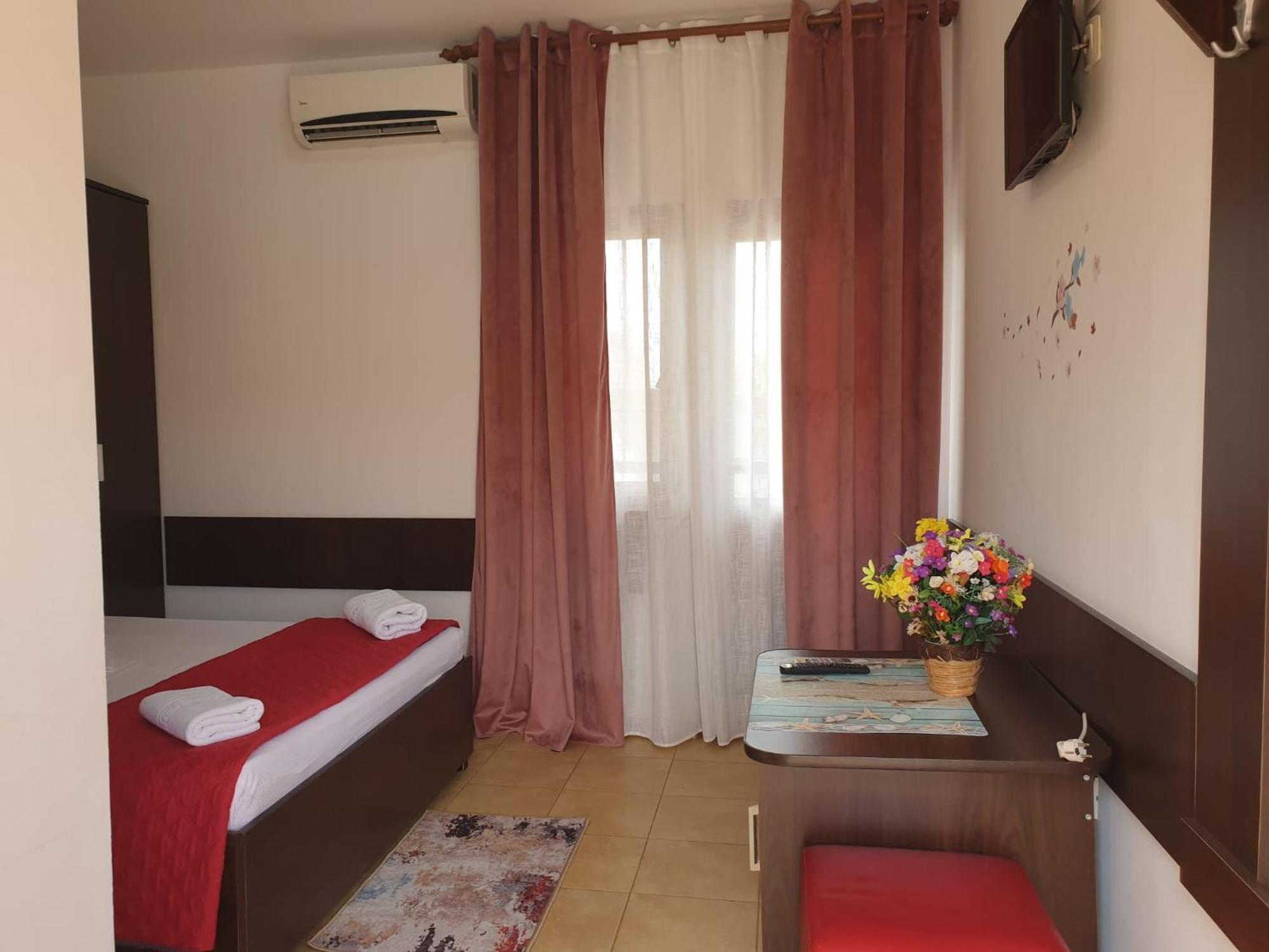 Casa Mary Hotel Costinesti Buitenkant foto
